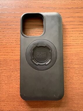 QUADLOCK - Black Phone Case for iPhone 15 PRO MAX